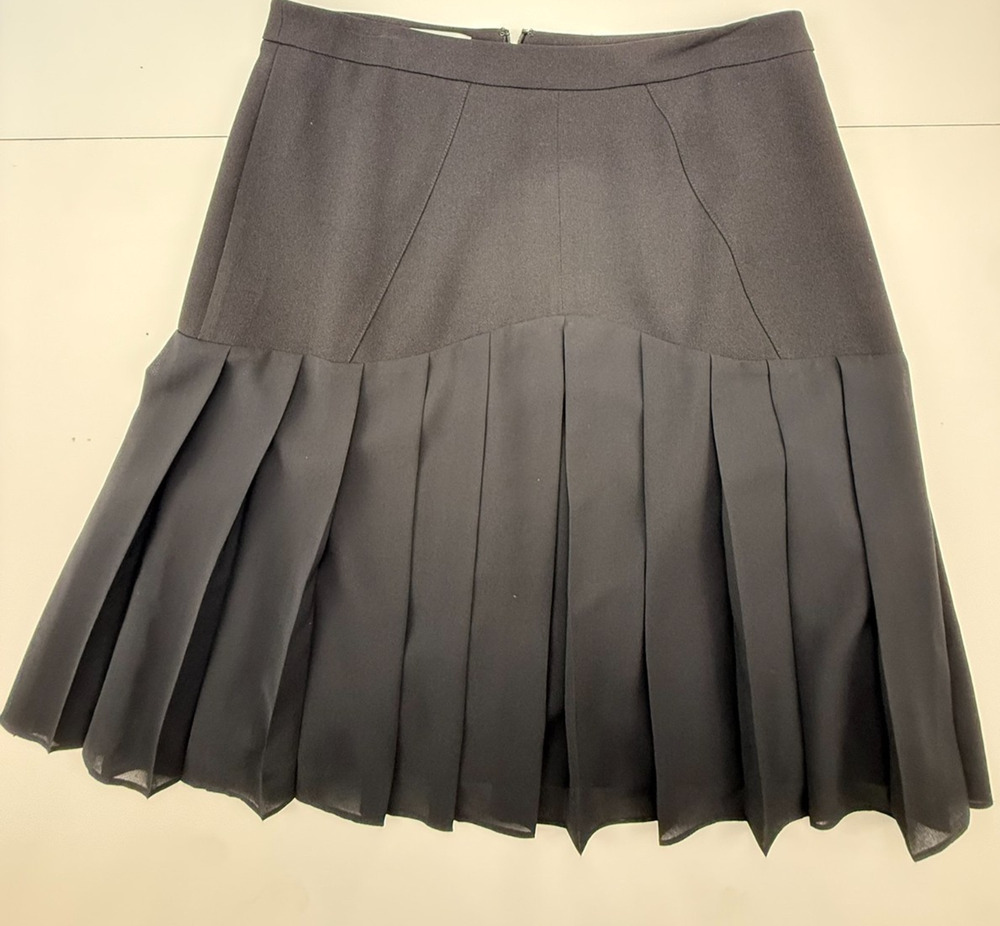 Kasper Black Pleated Skirt SZ 6